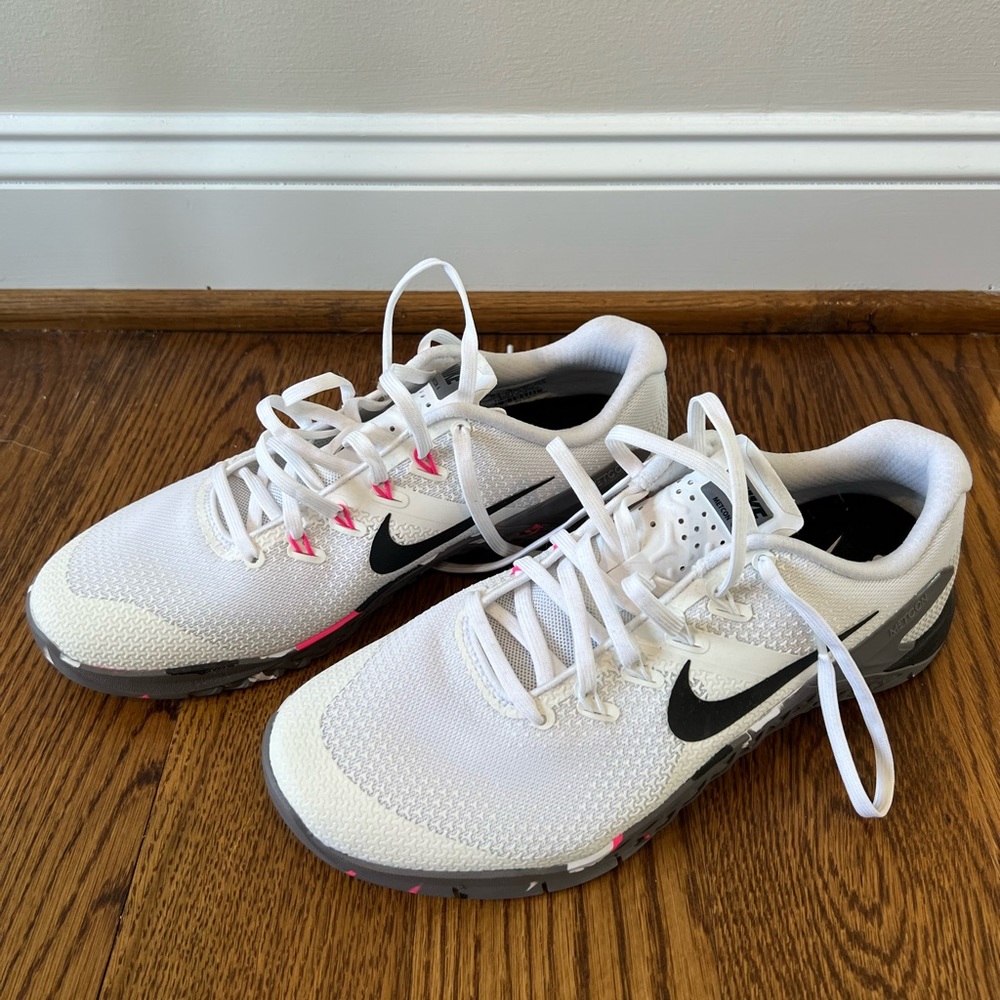 NWOT Nike Metcon 4 Training Shoes | Women’s Sneaker